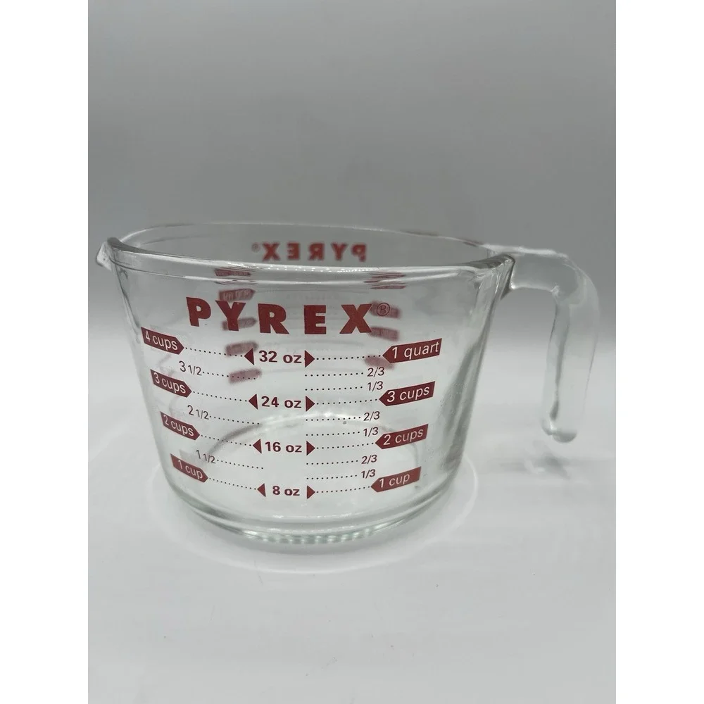 Vintage Pyrex 4-Cup / 1-Quart Glass Measuring Cup – Red 